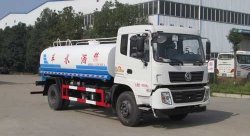 东风145型洒水车